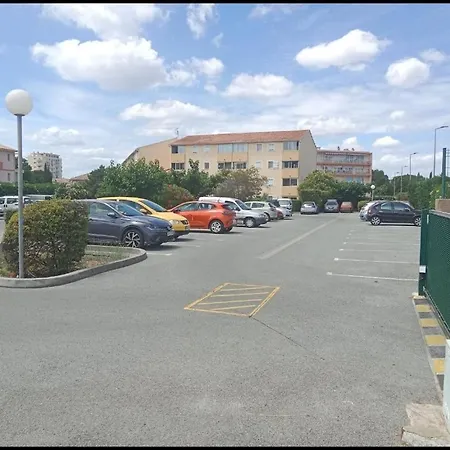 Lejlighed Frejus-plage Et Centre-ville, 28 M2, Accueil 4 Personnes, Francais, English Spoken *